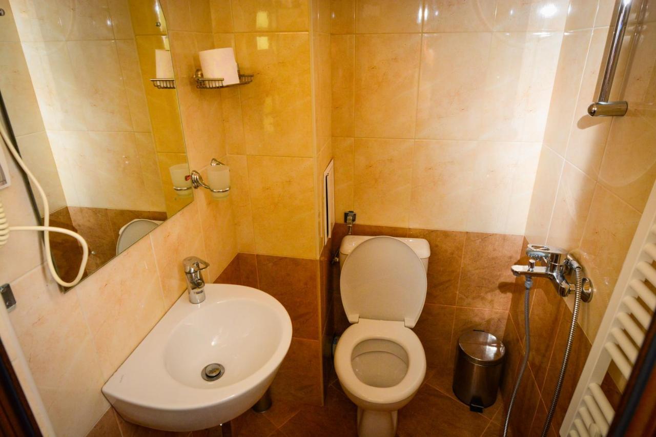 Hotel Vrazhdebna *